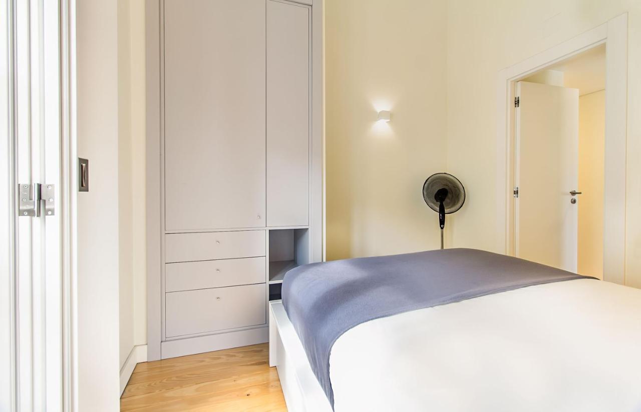Design Apartment In Typical Alfama Lisbon Exterior photo