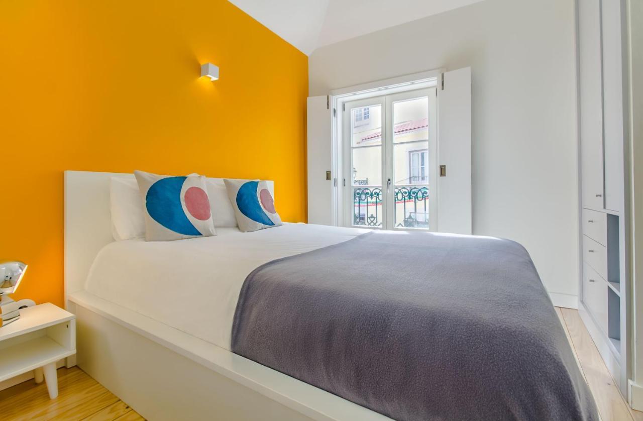 Design Apartment In Typical Alfama Lisbon Exterior photo