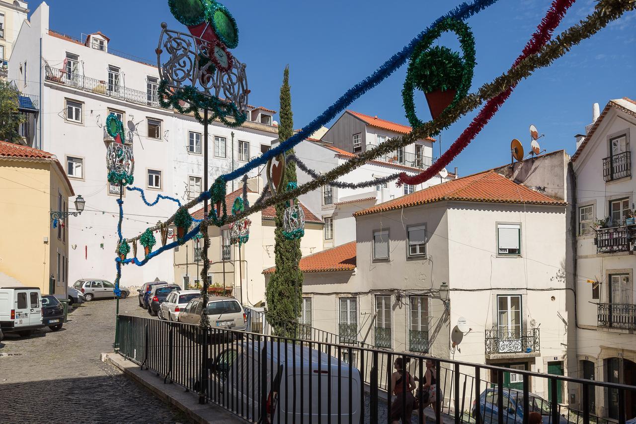 Design Apartment In Typical Alfama Lisbon Exterior photo